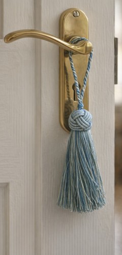 Decorative key tassel for furniture keys